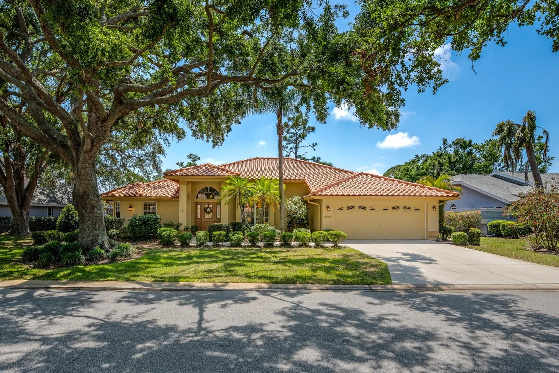 Sarasota FL, 8202 Shadow Pine Way