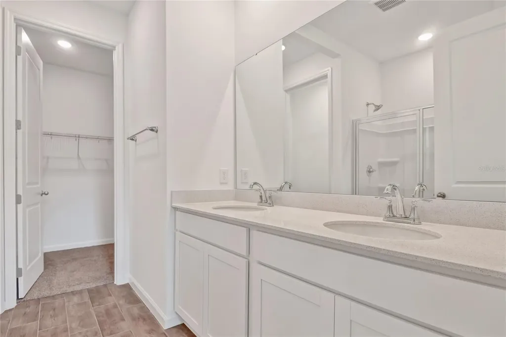 733 Lake Dell Avenue Dundee FL 33838