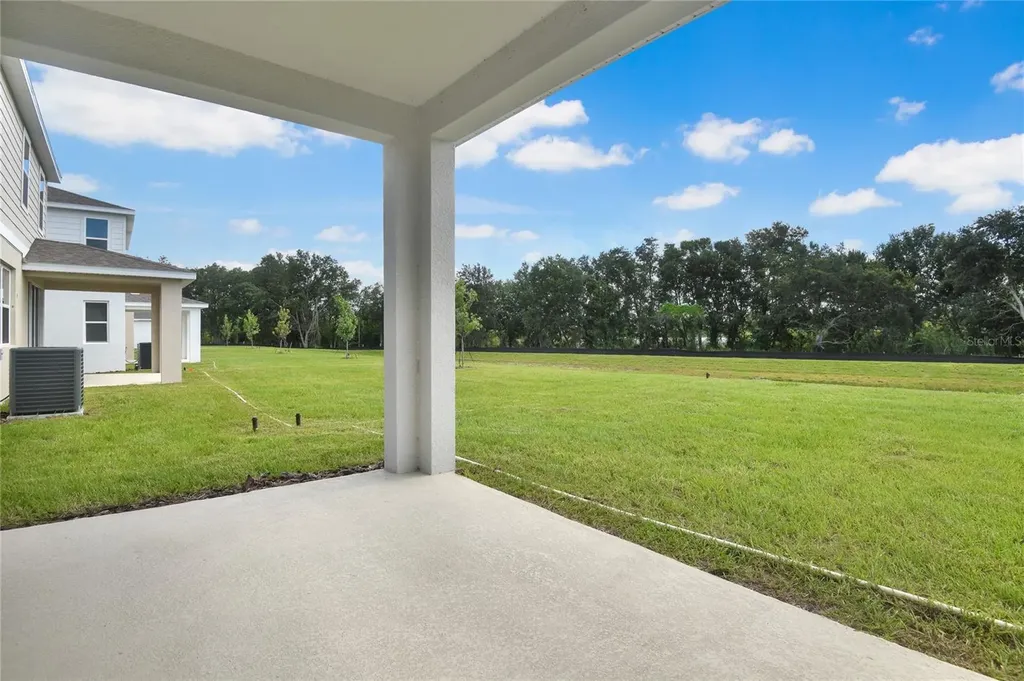 733 Lake Dell Avenue Dundee FL 33838