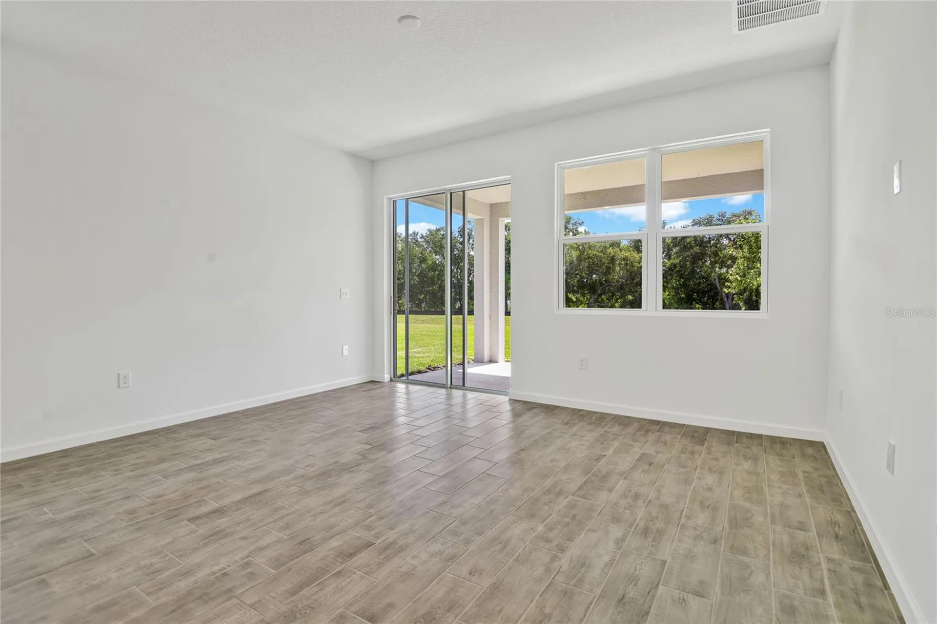 733 Lake Dell Avenue Dundee FL 33838