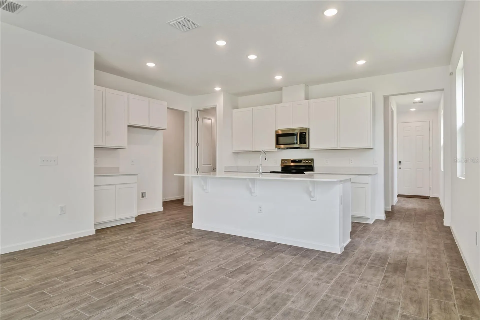 733 Lake Dell Avenue Dundee FL 33838