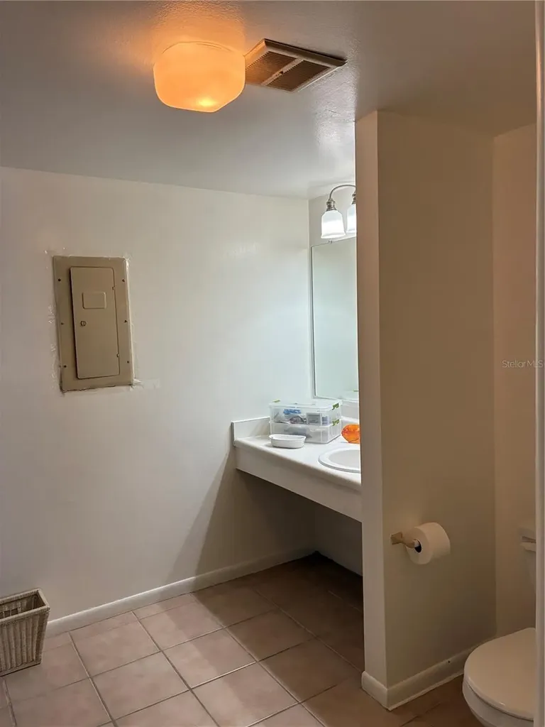1799 N Highland Avenue Clearwater FL 33755