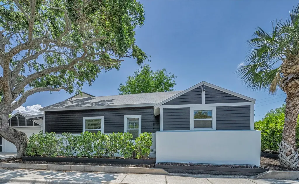847 Highland Street N St Petersburg FL 33701