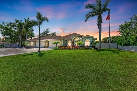 7420 Tuttle Avenue Sarasota FL 34243