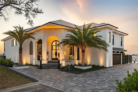 3310 Sunset Drive N St Petersburg FL 33710