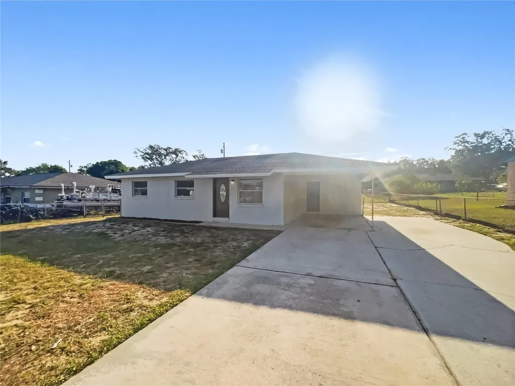 1543 Sarah Street Lake Wales FL 33898