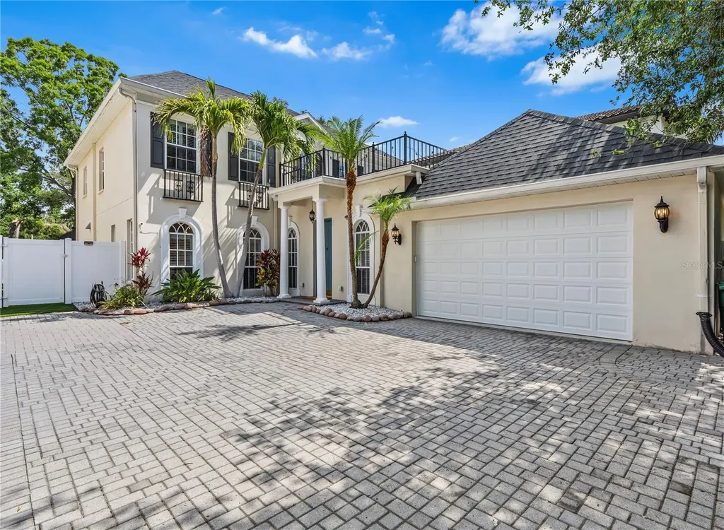 3117 W Knights Avenue Tampa FL 33611