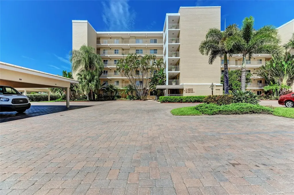 4825 Gulf Of Mexico Drive Longboat Key FL 34228