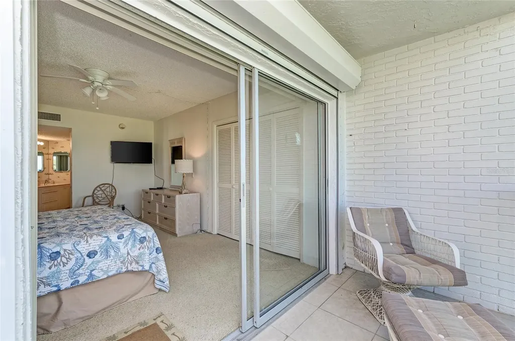 4825 Gulf Of Mexico Drive Longboat Key FL 34228