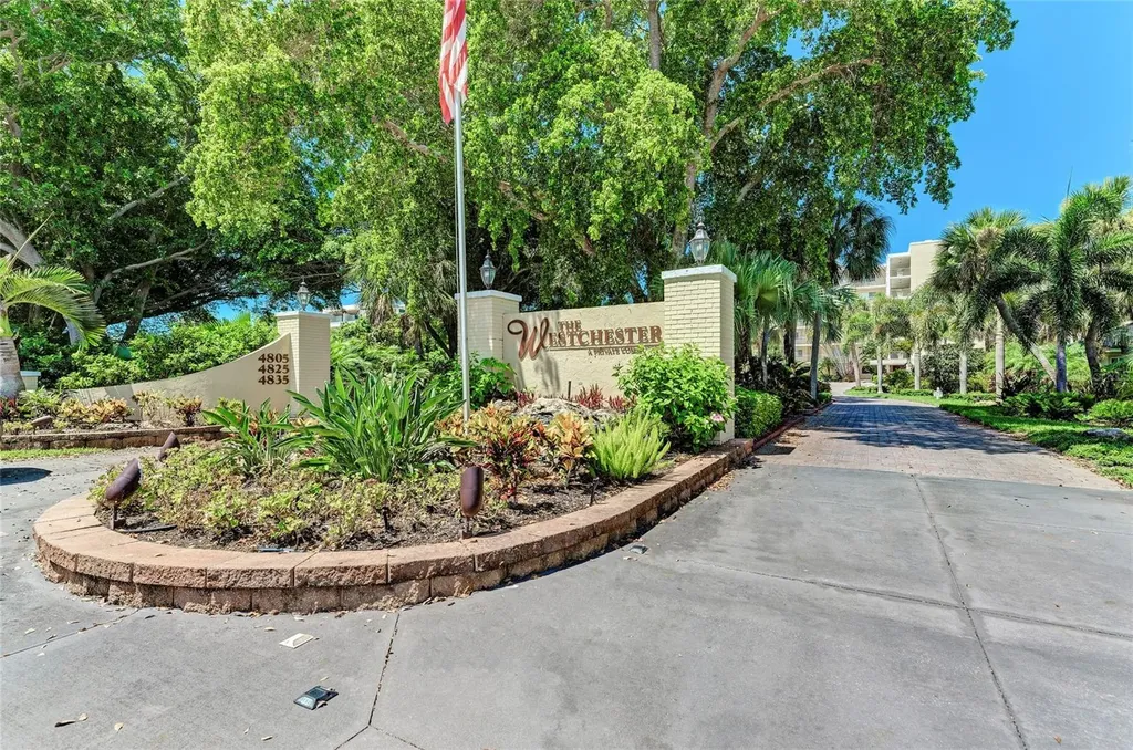 4825 Gulf Of Mexico Drive Longboat Key FL 34228