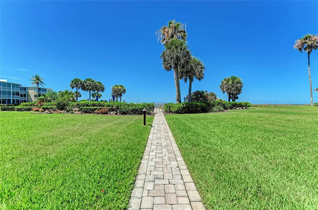 4825 Gulf Of Mexico Drive Longboat Key FL 34228