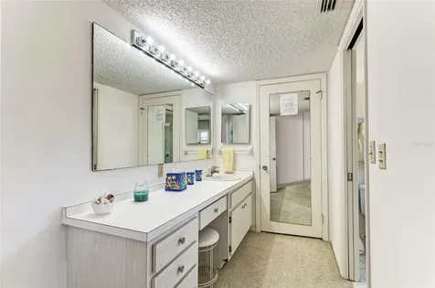 4825 Gulf Of Mexico Drive Longboat Key FL 34228