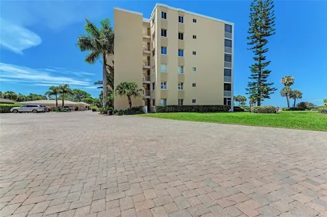 4825 Gulf Of Mexico Drive Longboat Key FL 34228