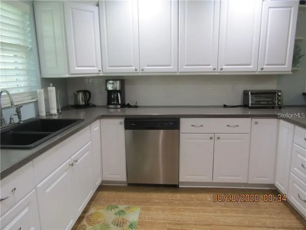 3663 Longmeadow Sarasota FL 34235