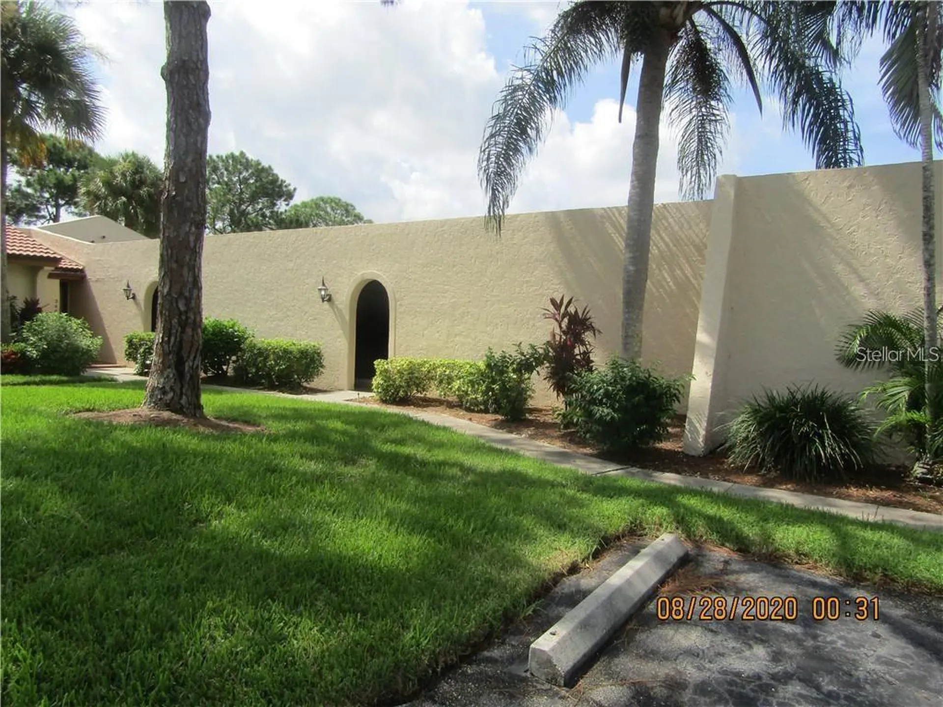 3663 Longmeadow Sarasota FL 34235