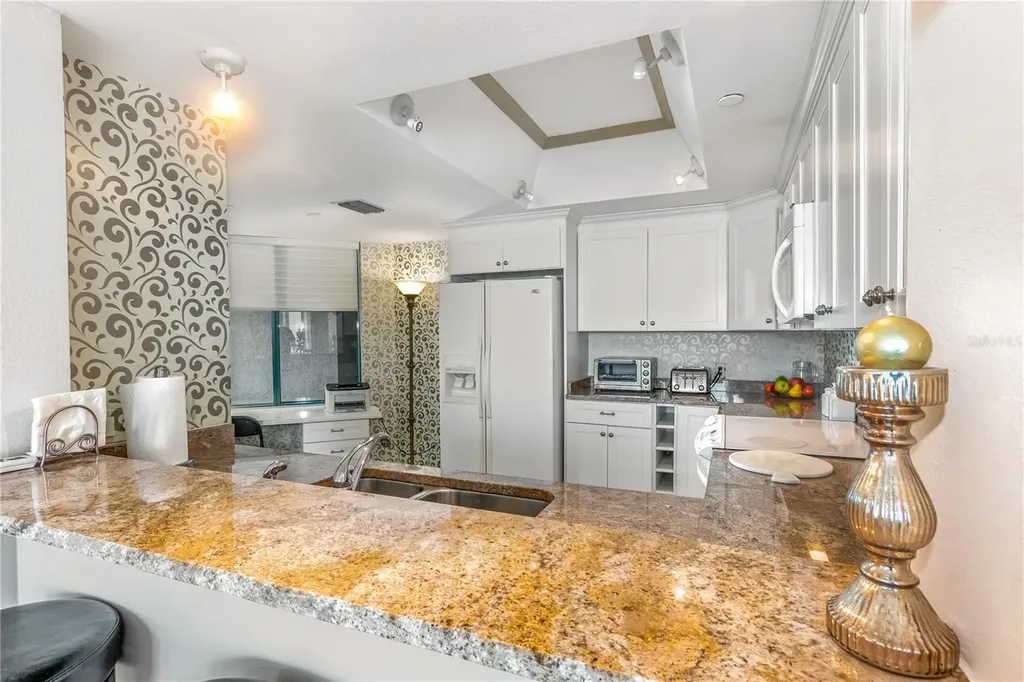 1540 Gulf Boulevard Ph 3 Clearwater FL 33767