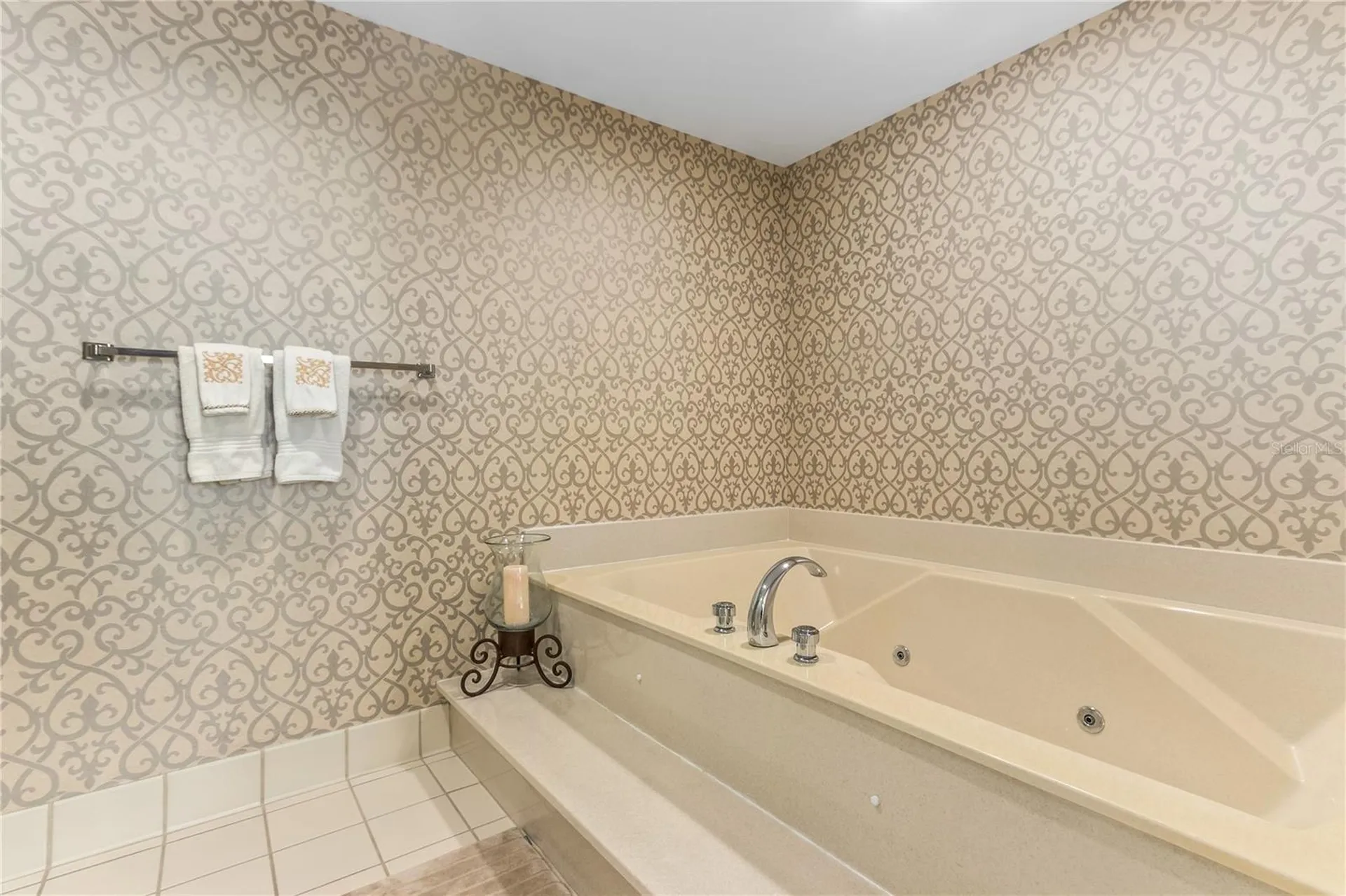 1540 Gulf Boulevard Ph 3 Clearwater FL 33767