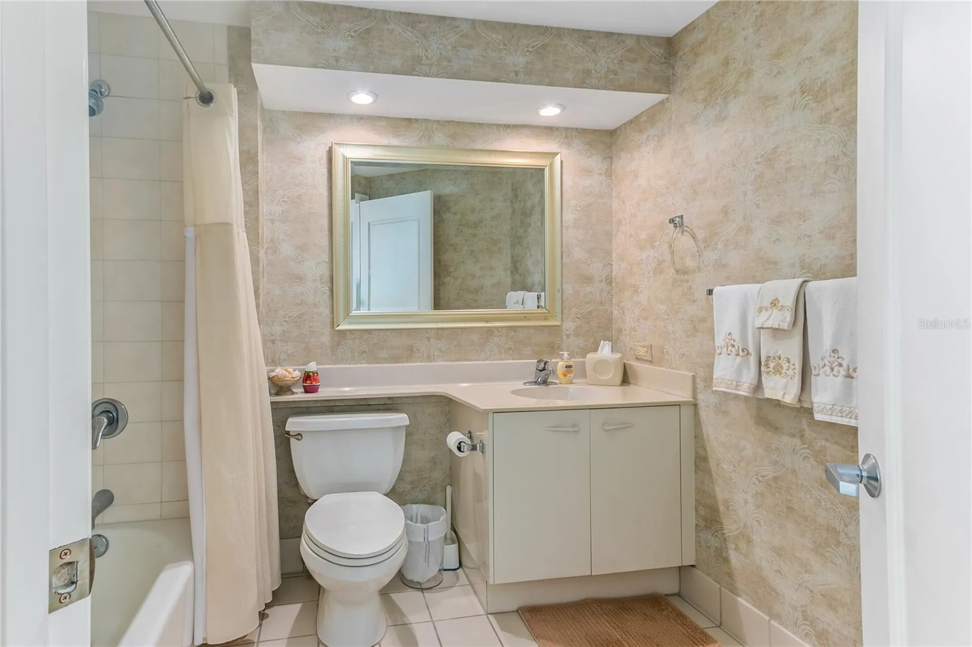 1540 Gulf Boulevard Ph 3 Clearwater FL 33767
