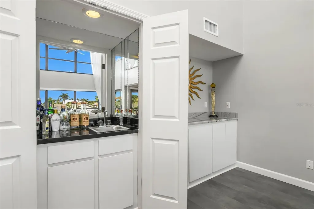 1903 SE 40th Terrace Cape Coral FL 33904