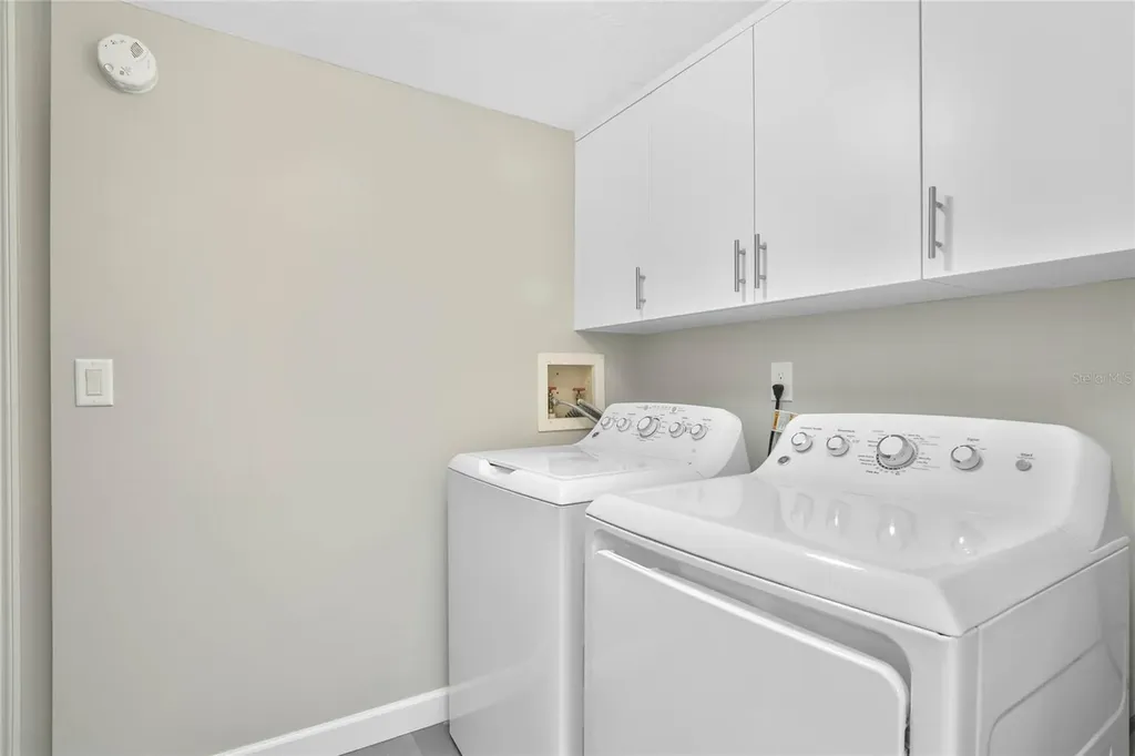 1903 SE 40th Terrace Cape Coral FL 33904