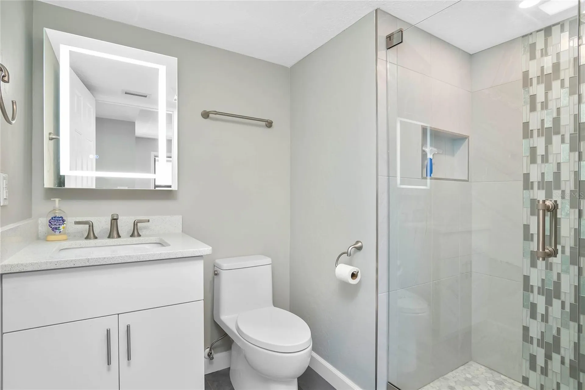1903 SE 40th Terrace Cape Coral FL 33904