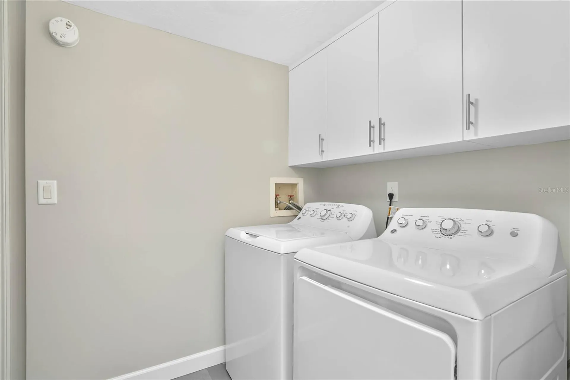 1903 SE 40th Terrace Cape Coral FL 33904