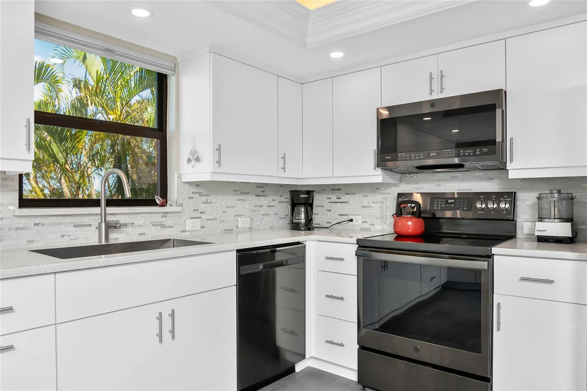 1903 SE 40th Terrace Cape Coral FL 33904