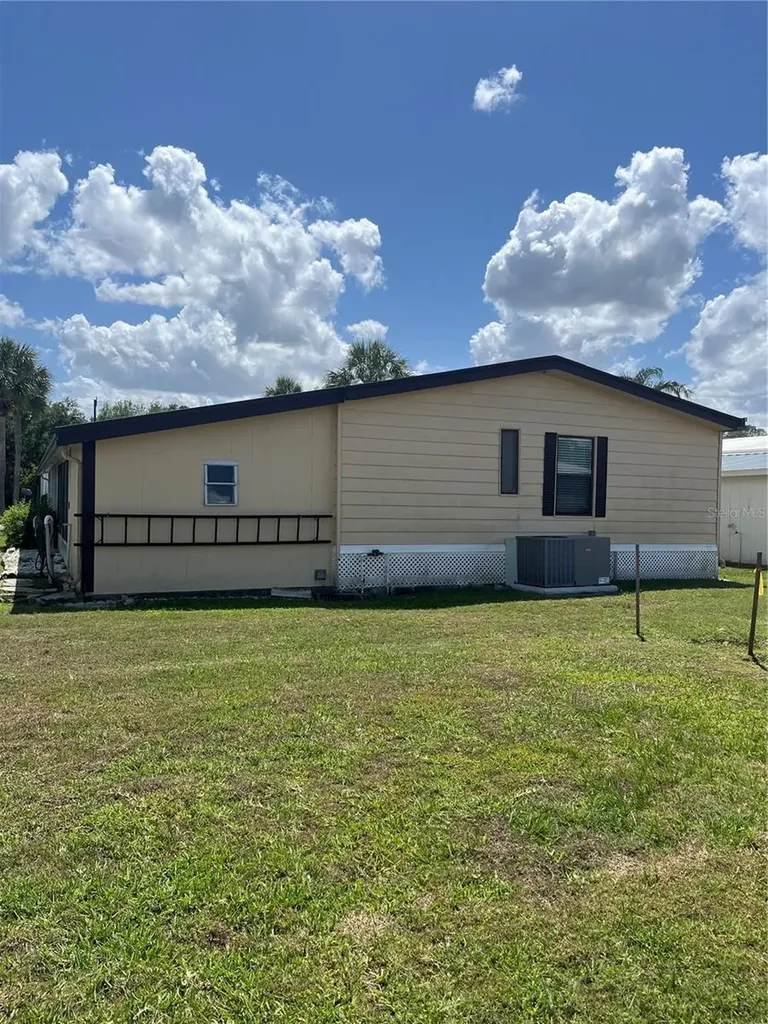 148 Sweet Circle Winter Haven FL 33884