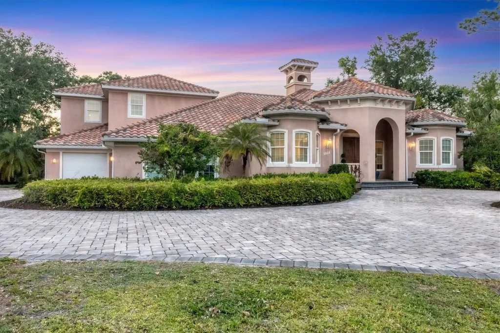 3905 Trentwood Place Sarasota FL 34243