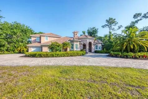 3905 Trentwood Place Sarasota FL 34243