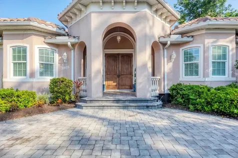 3905 Trentwood Place Sarasota FL 34243