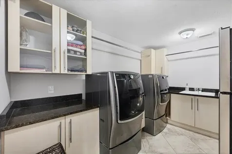 3905 Trentwood Place Sarasota FL 34243