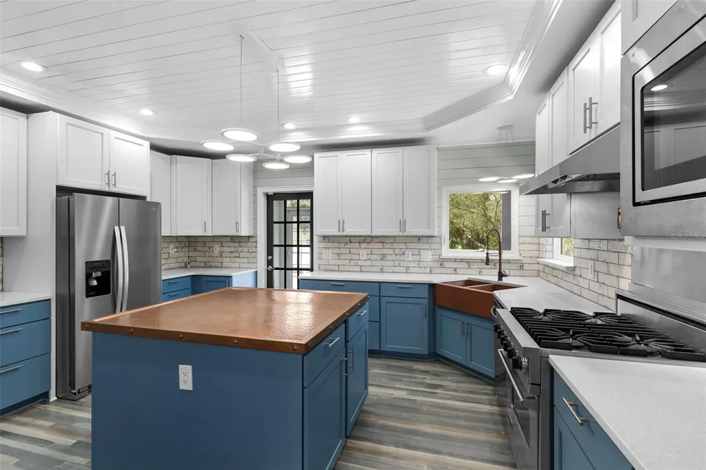 380 Wellington Avenue Oldsmar FL 34677