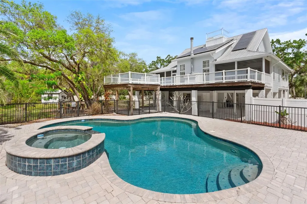 380 Wellington Avenue Oldsmar FL 34677