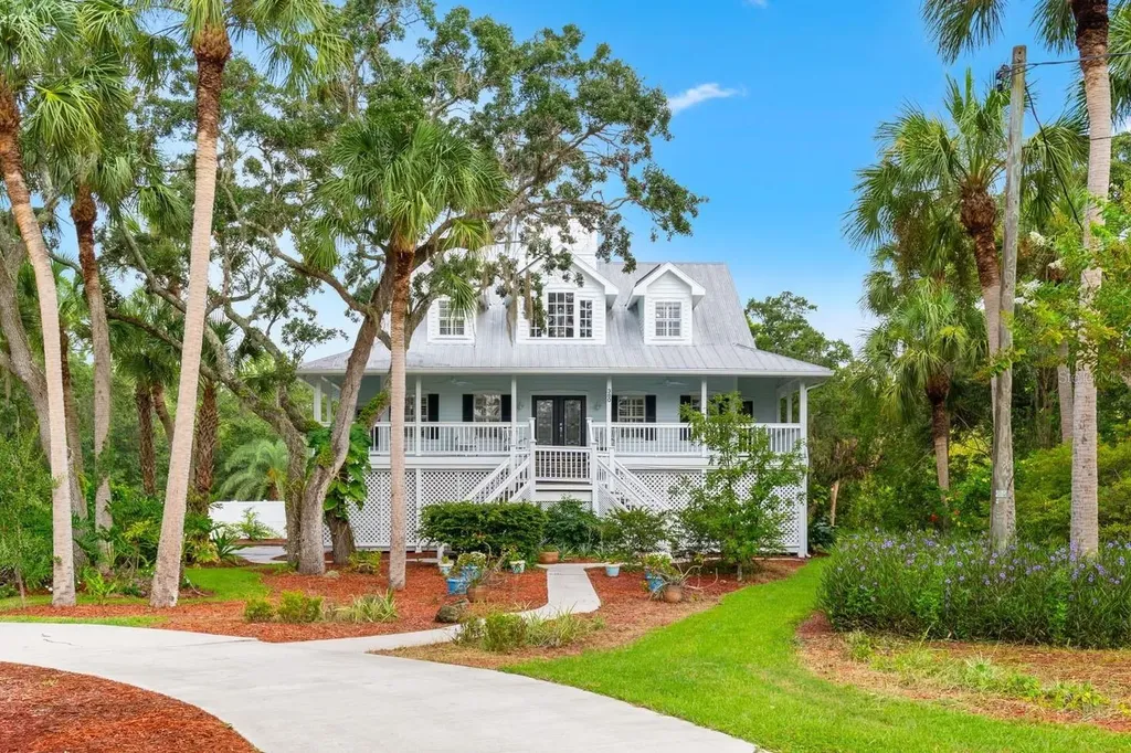 380 Wellington Avenue Oldsmar FL 34677