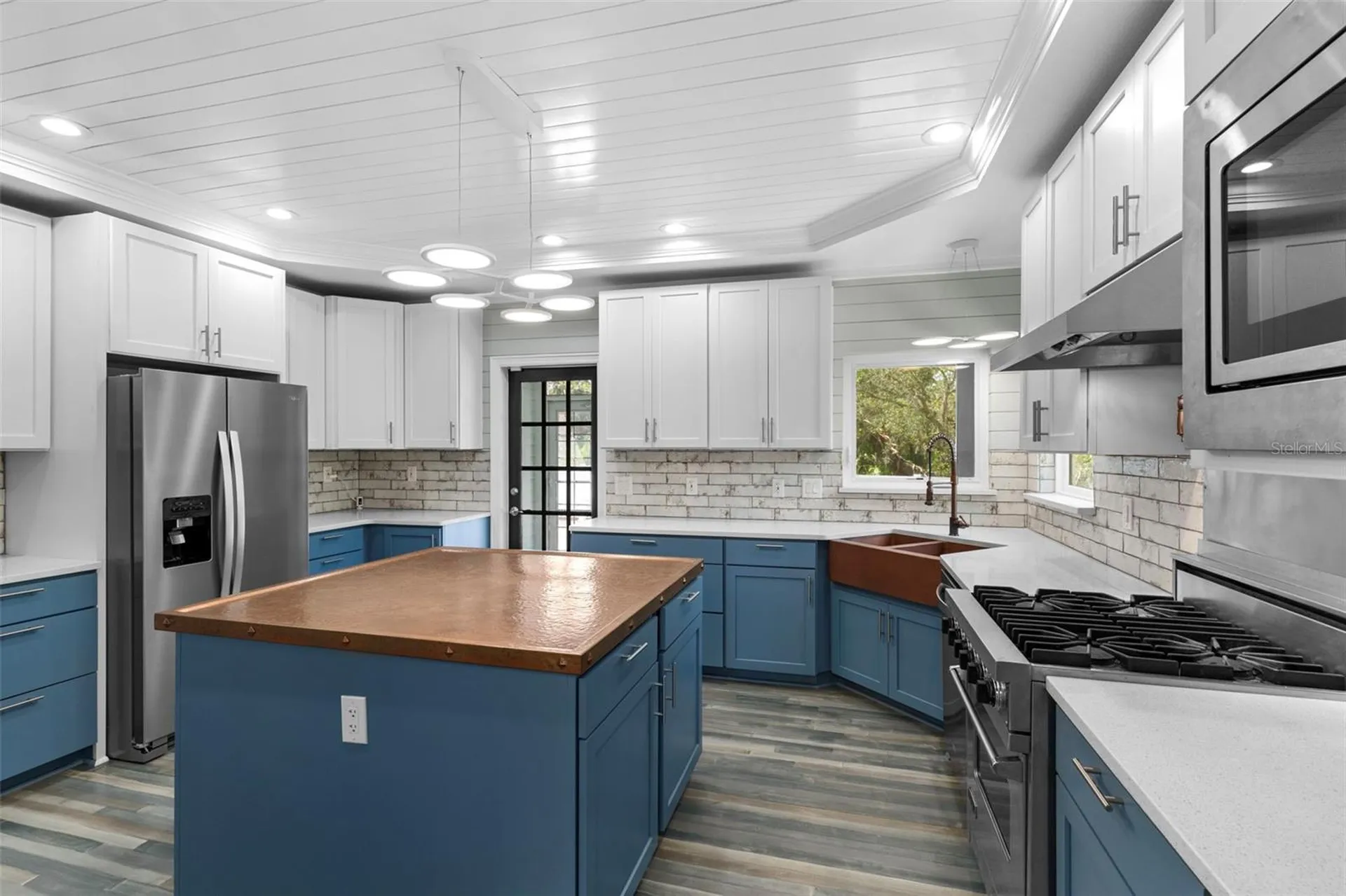 380 Wellington Avenue Oldsmar FL 34677
