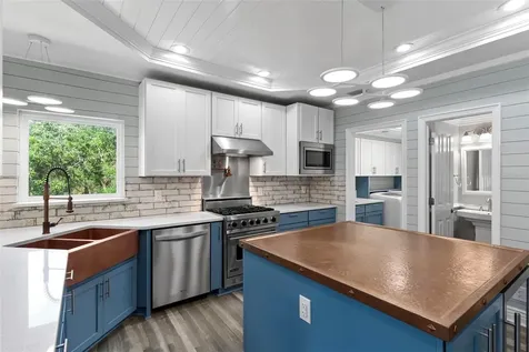380 Wellington Avenue Oldsmar FL 34677