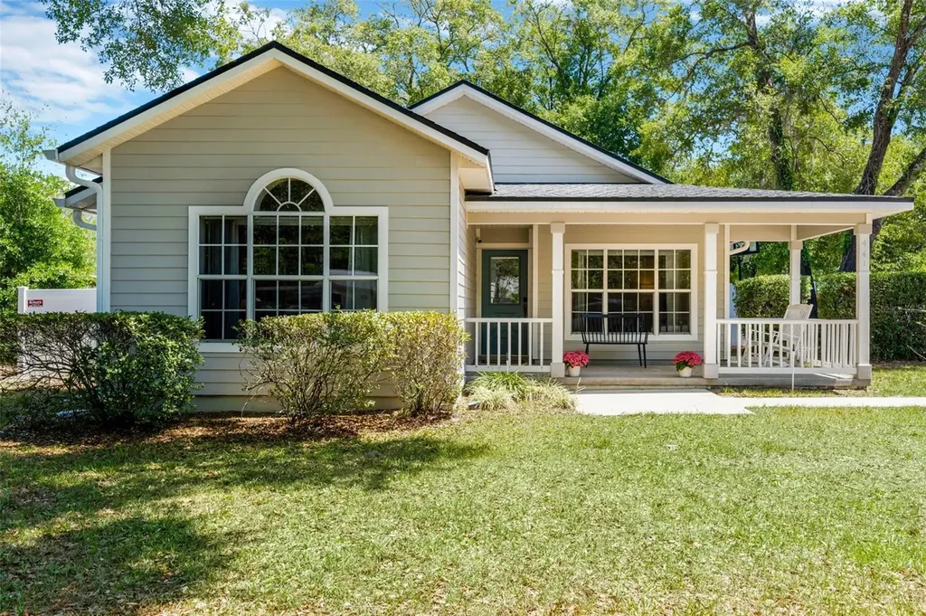 441 S Blue Lake Avenue Deland FL 32724