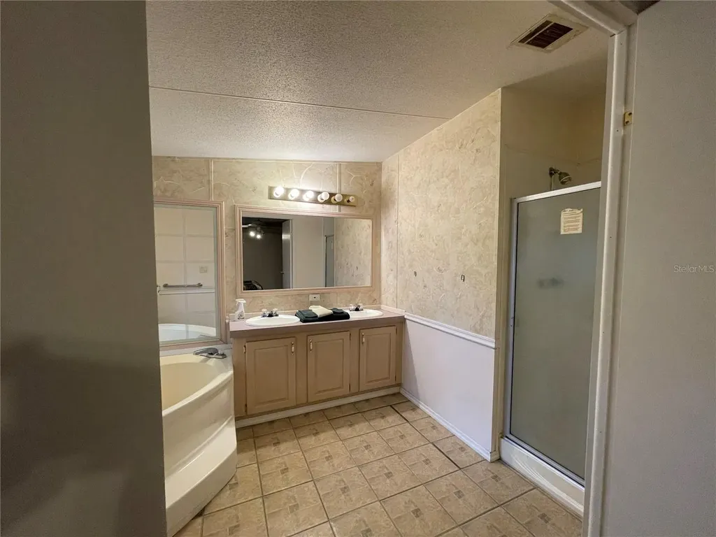 1550 SE 111th Court Morriston FL 32668
