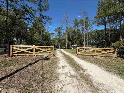 1550 SE 111th Court Morriston FL 32668