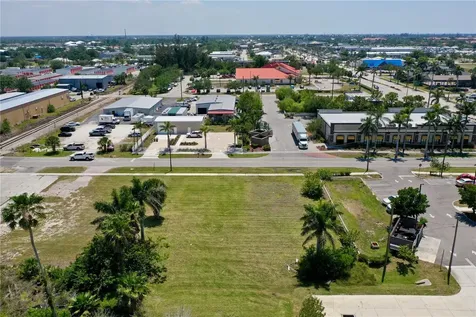 122 E Mckenzie Street Punta Gorda FL 33950