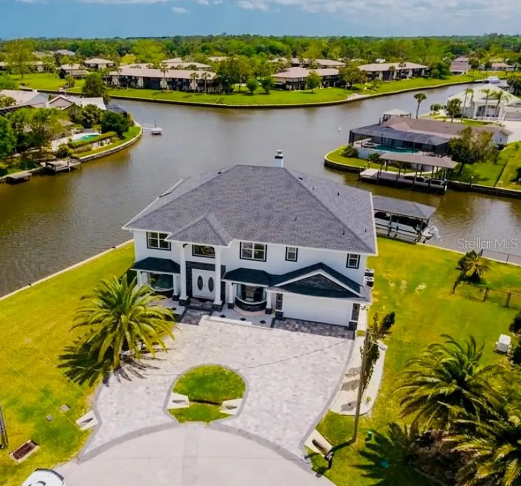 16 Florence Court Palm Coast FL 32137