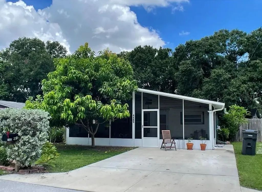 4485 49th Avenue N St Petersburg FL 33714