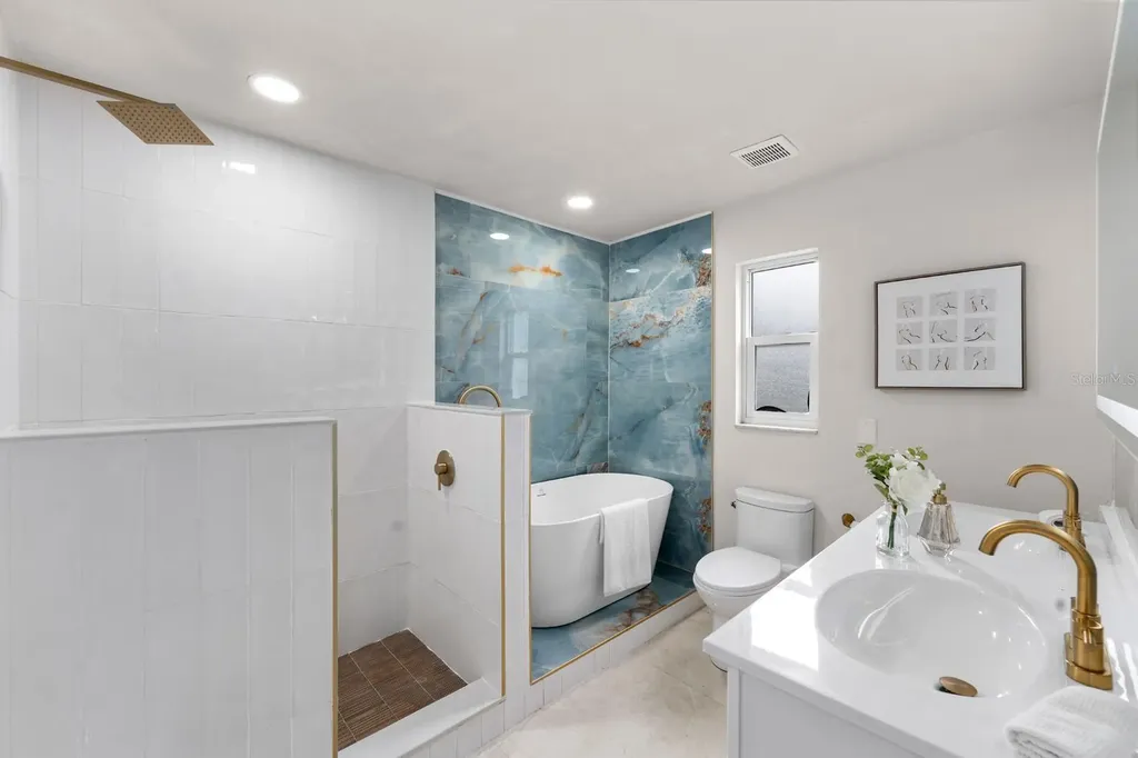 1905 Oro Court Clearwater FL 33764