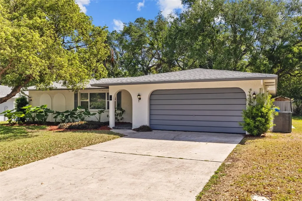 1905 Oro Court Clearwater FL 33764