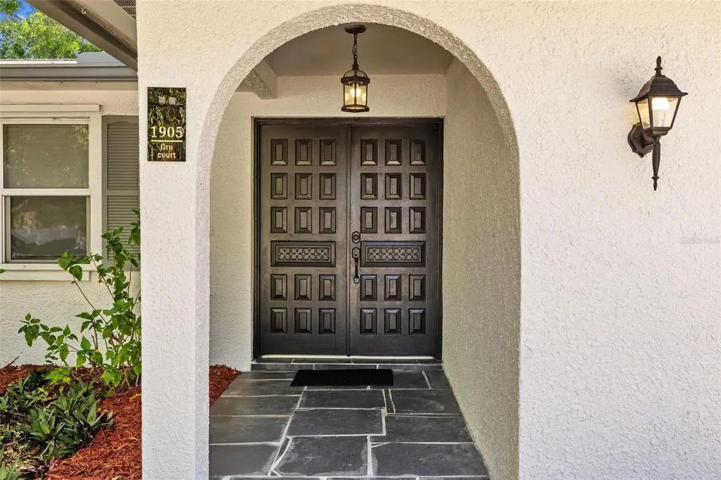 1905 Oro Court Clearwater FL 33764