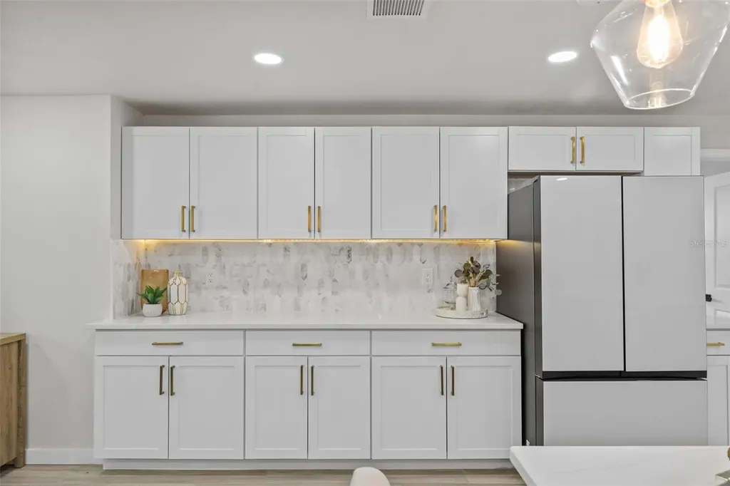 1905 Oro Court Clearwater FL 33764
