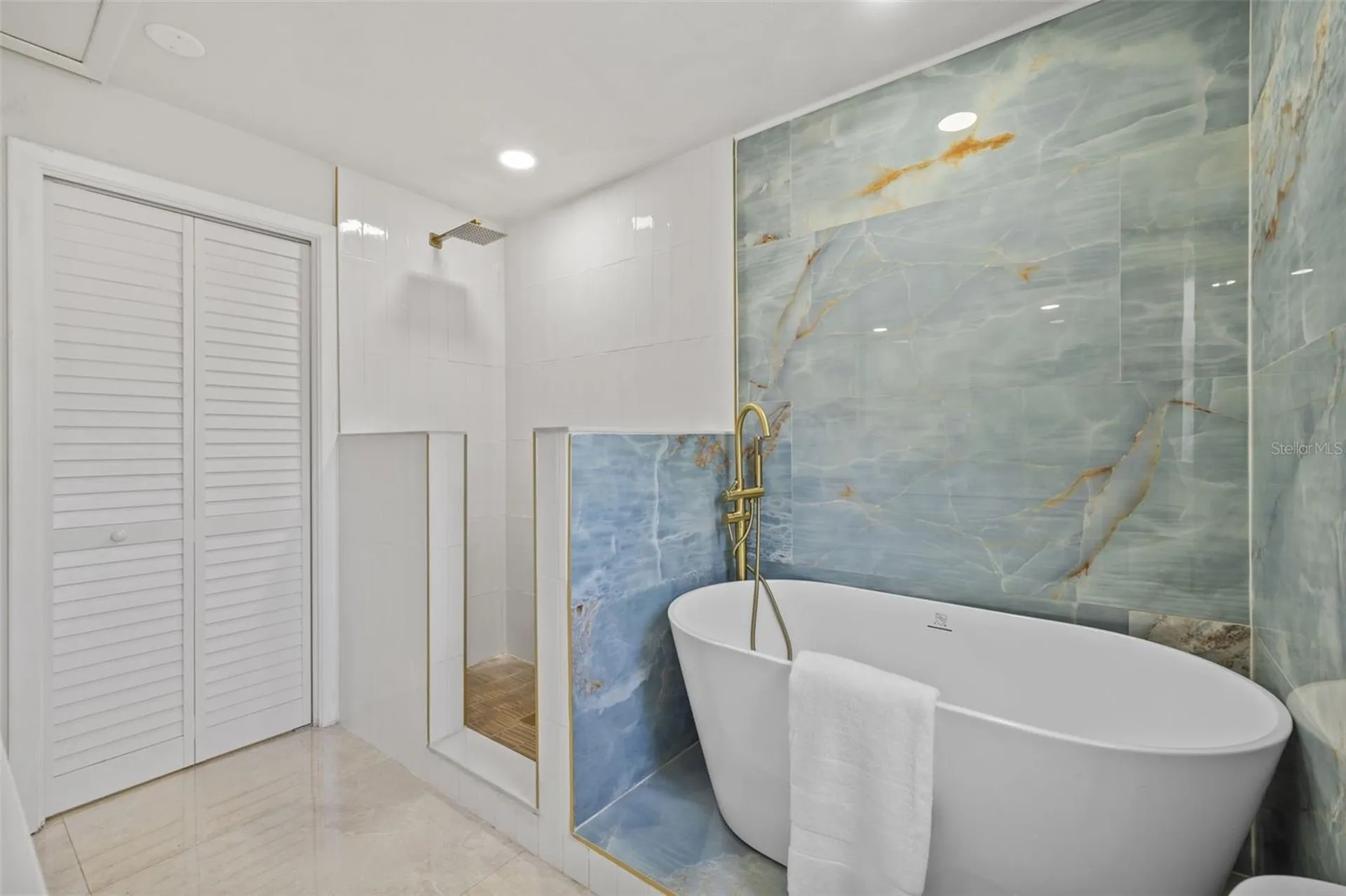 1905 Oro Court Clearwater FL 33764
