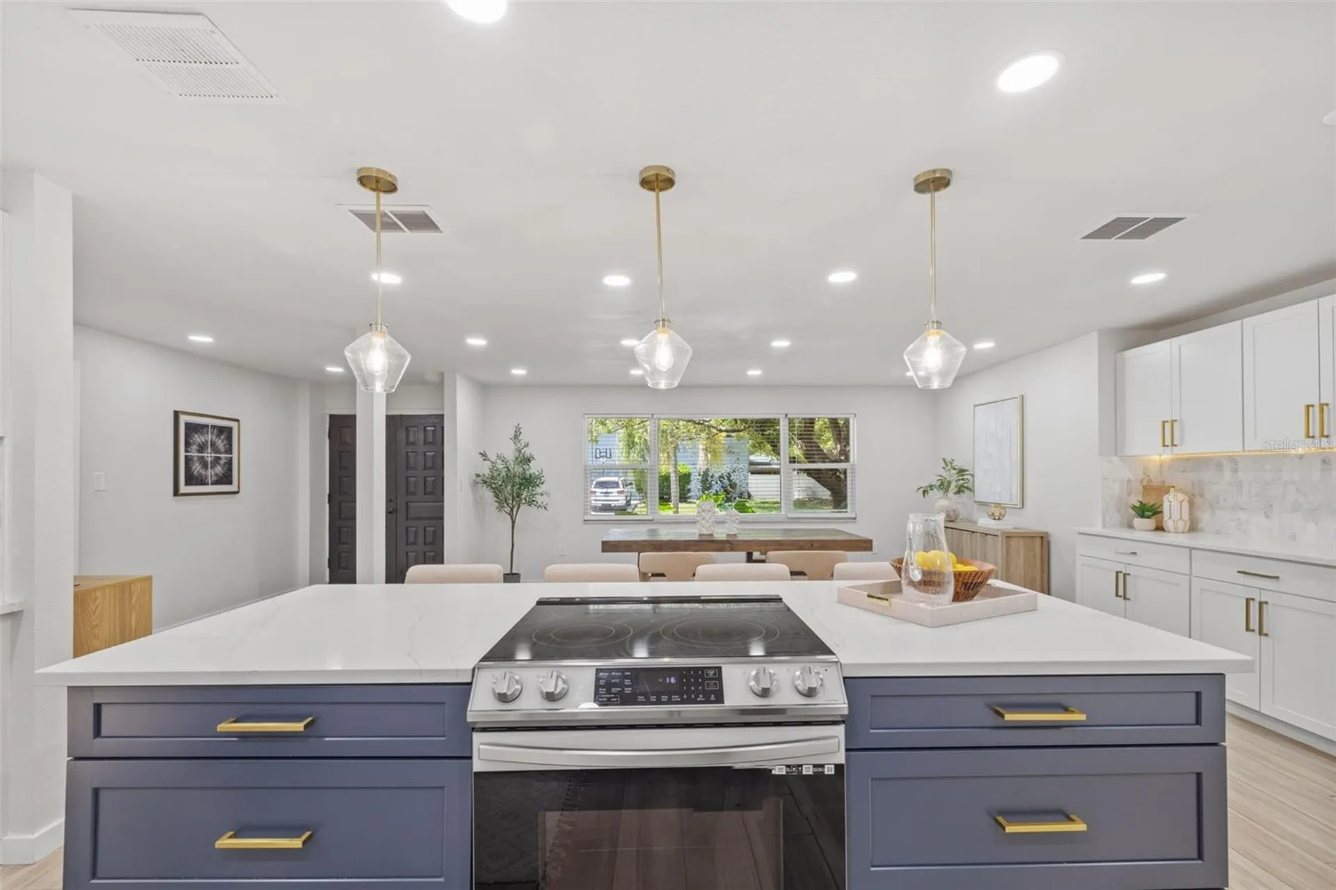 1905 Oro Court Clearwater FL 33764