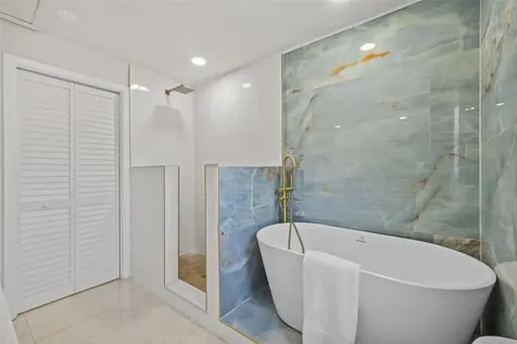 1905 Oro Court Clearwater FL 33764